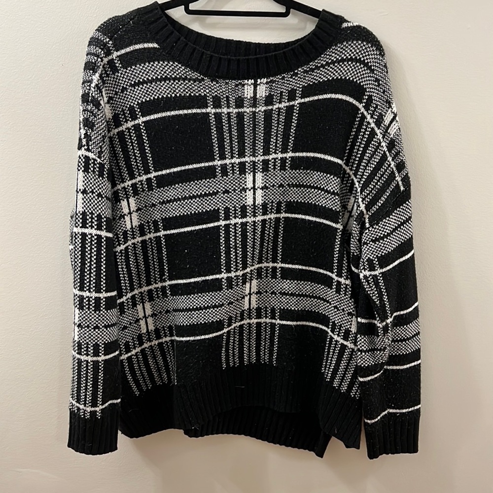 Black and White crew neck sweater